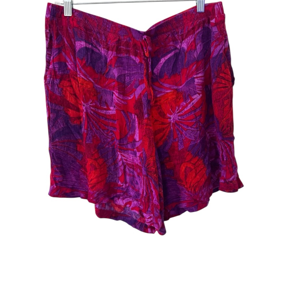Draper & Damons Women’s Gauzy Beach Shorts in a Red Purple Palm Print Size PXL